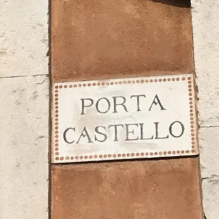 Porta Castello
